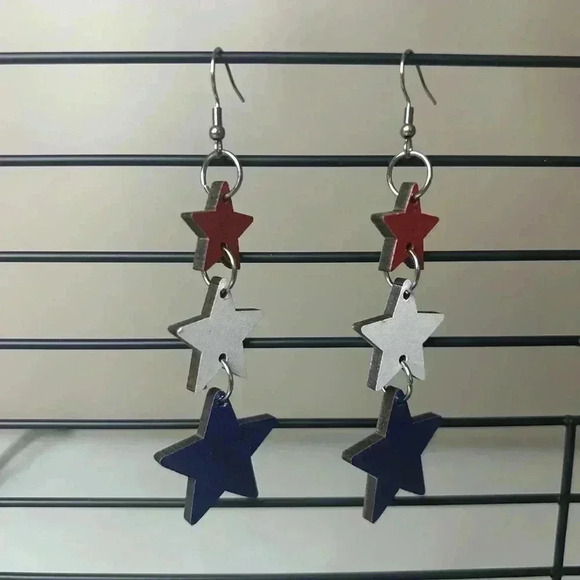 Stars Red White Blue Dangly Earrings Perfect For Summer New - Picture 3 of 5